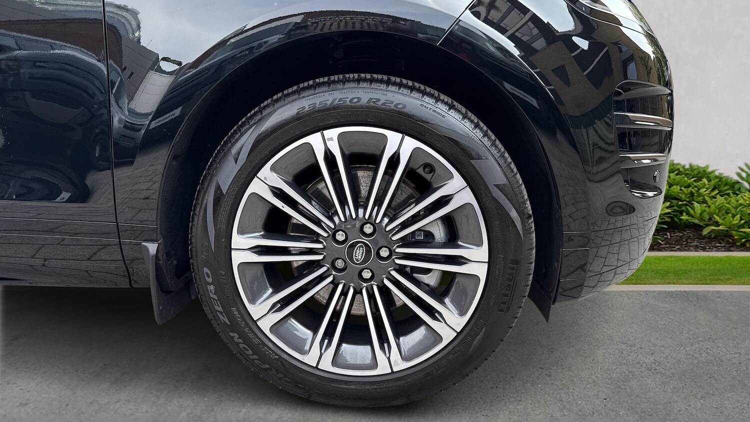 Used Land Rover Range Rover Evoque 2025 for sale - 76035742: Photo 8