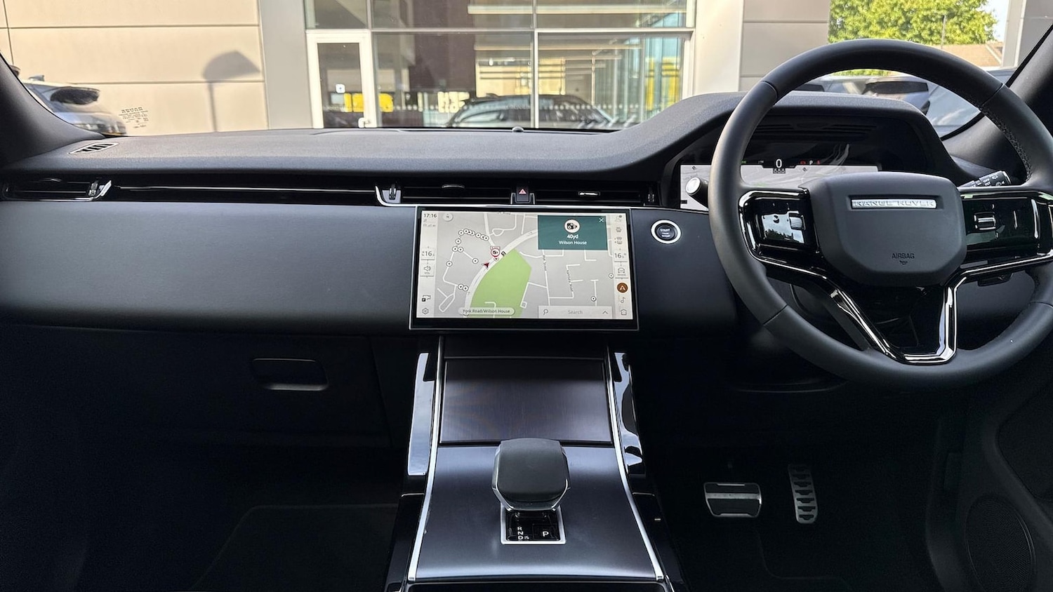 Used Land Rover Range Rover Evoque 2025 for sale - 76164974: Photo 14