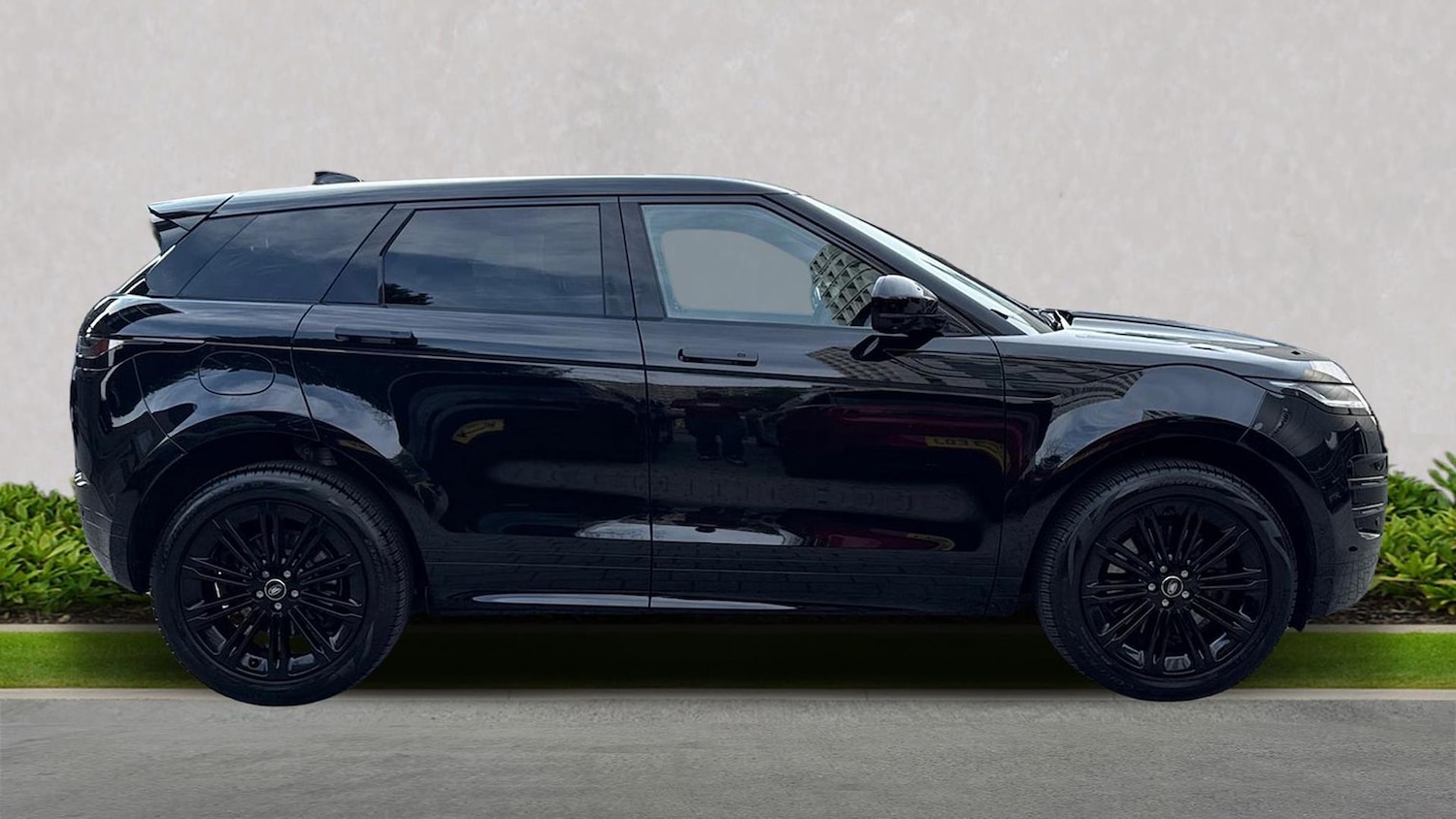 Used Land Rover Range Rover Evoque 2025 for sale - 76164974: Photo 5