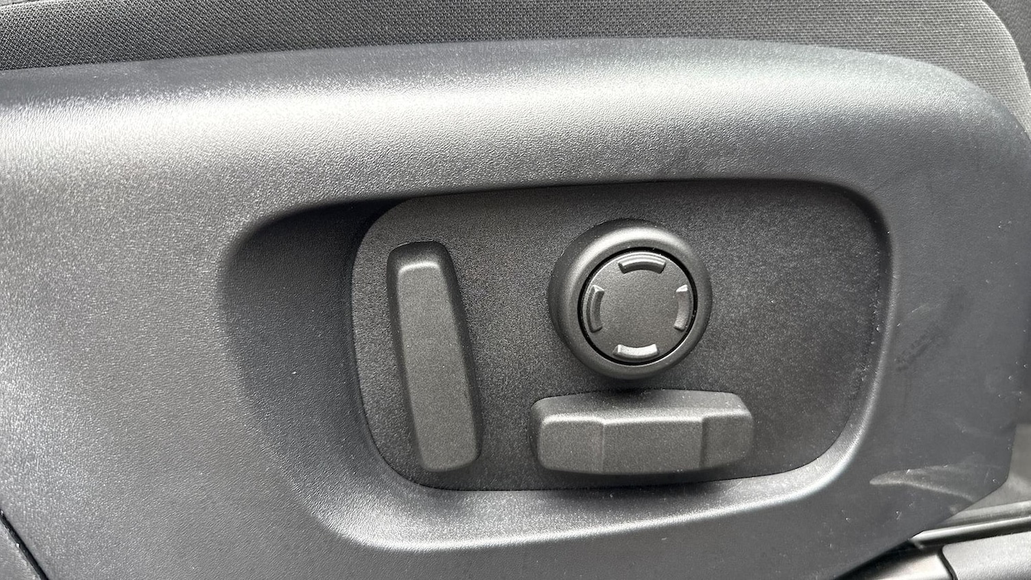 Used Land Rover Discovery Sport 2025 for sale - 76127253: Photo 33