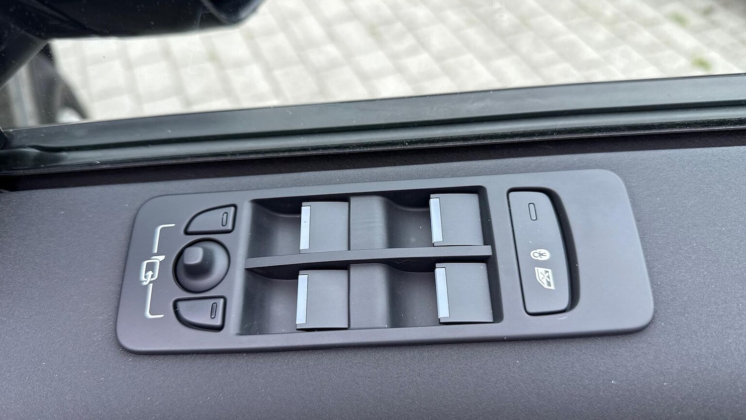 Used Land Rover Discovery Sport 2025 for sale - 76127253: Photo 34