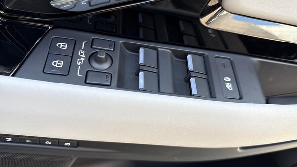 Used Land Rover Range Rover Evoque 2025 for sale - 75536724: Photo 33