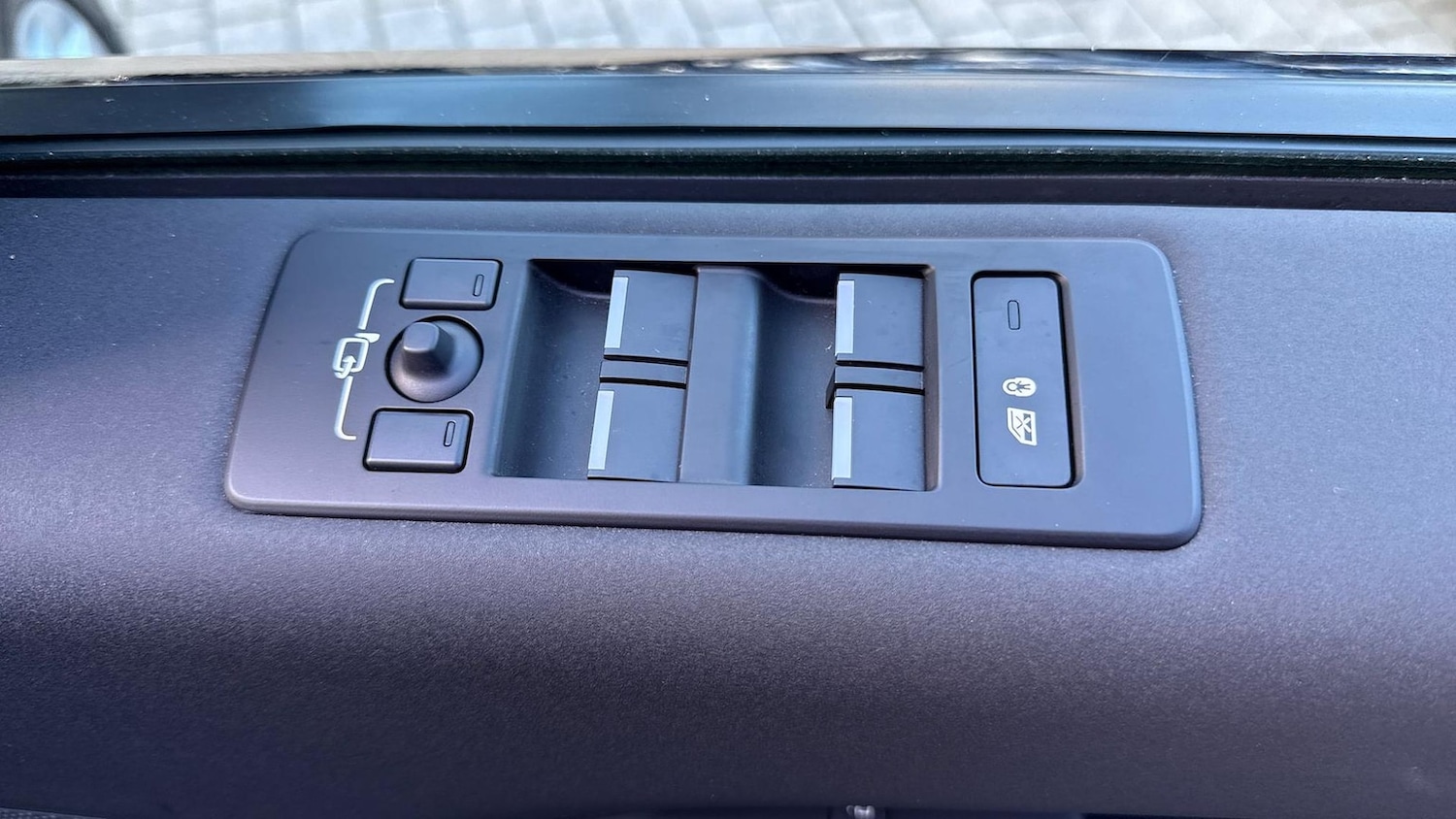 Used Land Rover Discovery 2022 for sale - 76027579: Photo 30