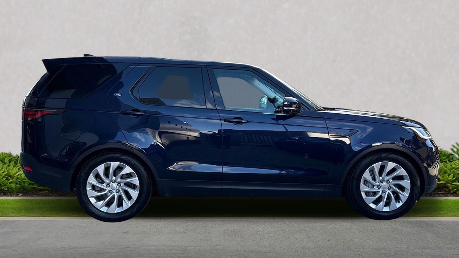 Used Land Rover Discovery 2022 for sale - 76027579: Photo 5