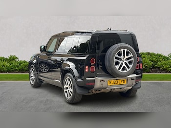 Used Land Rover Defender 2023 for sale - 75975274: Photo