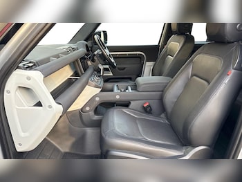 Used Land Rover Defender 2023 for sale - 75454639: Photo