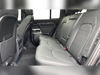 Used Land Rover Defender 2022 for sale - 75437395: Photo