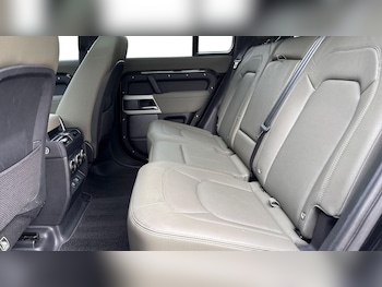Used Land Rover Defender 2022 for sale - 75536688: Photo