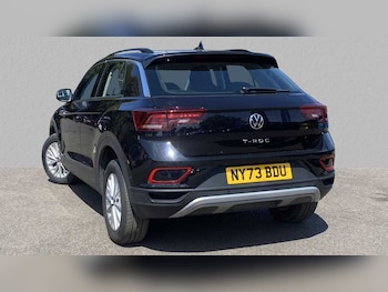 Used Volkswagen T-Roc 2024 for sale - 75317382: Photo