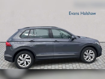 Used Volkswagen Tiguan 2023 for sale - 78610599: Photo