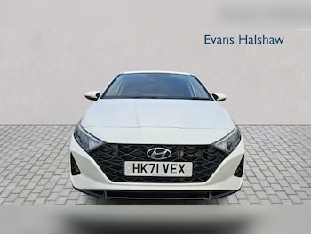 Used Hyundai i20 2021 for sale - 76501772: Photo