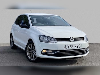 Used Volkswagen Polo 2015 for sale - 75592250: Photo