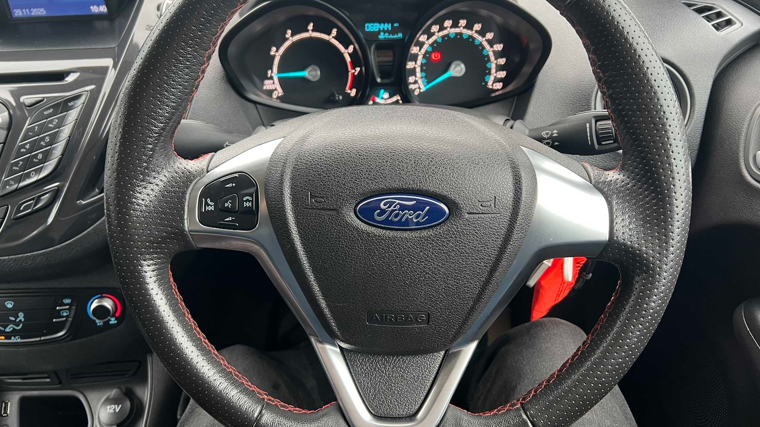 Used Ford Transit Courier 2018 for sale - 76755248: Photo 14