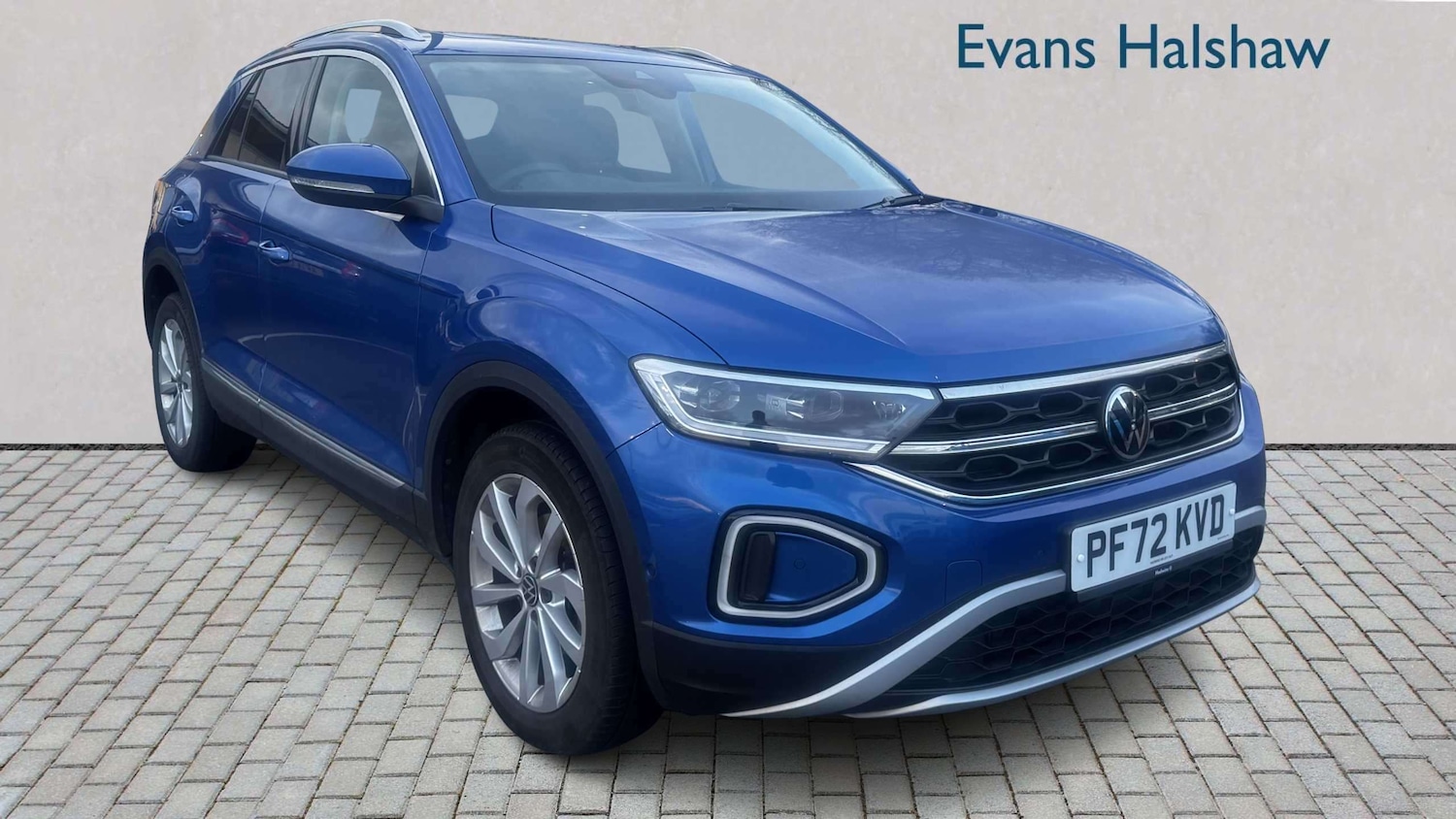Used Volkswagen T-Roc 2023 for sale - 77698931: Photo 1
