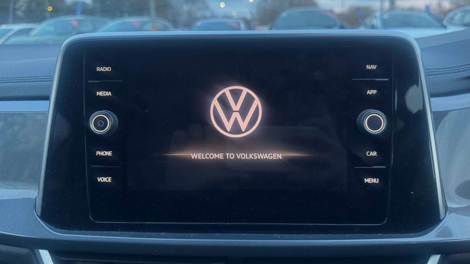 Used Volkswagen T-Roc 2023 for sale - 77698931: Photo 9