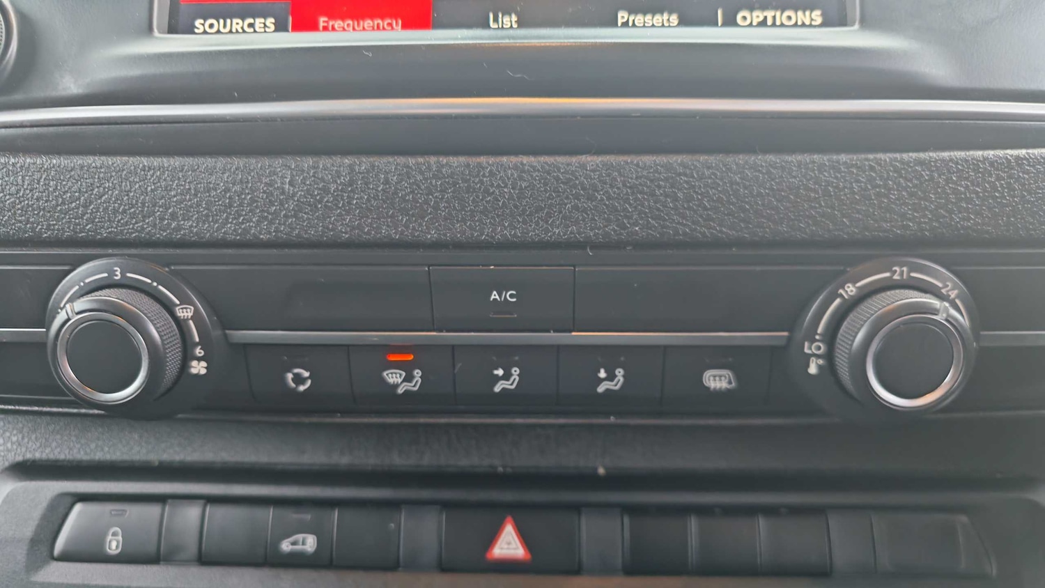 Used Citroen Dispatch 2023 for sale - 77648861: Photo 14