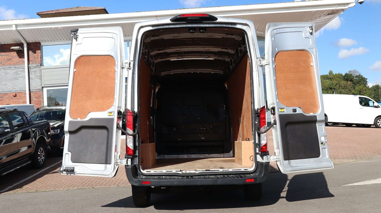 Used Ford Transit 2024 for sale - 76732272: Photo 17