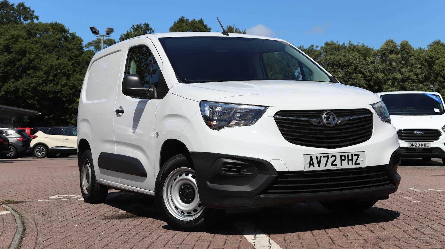 Used Vauxhall Combo 2022 for sale - 76902293: Photo 1