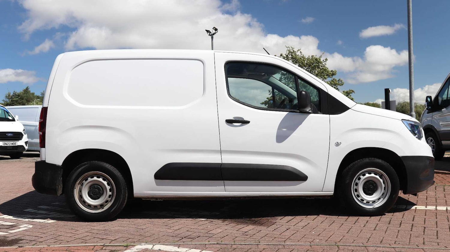 Used Vauxhall Combo 2022 for sale - 76902293: Photo 6