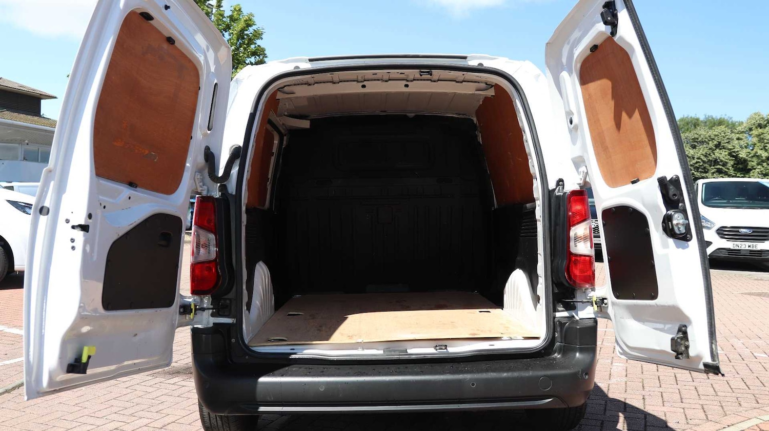 Used Vauxhall Combo 2022 for sale - 76902293: Photo 8