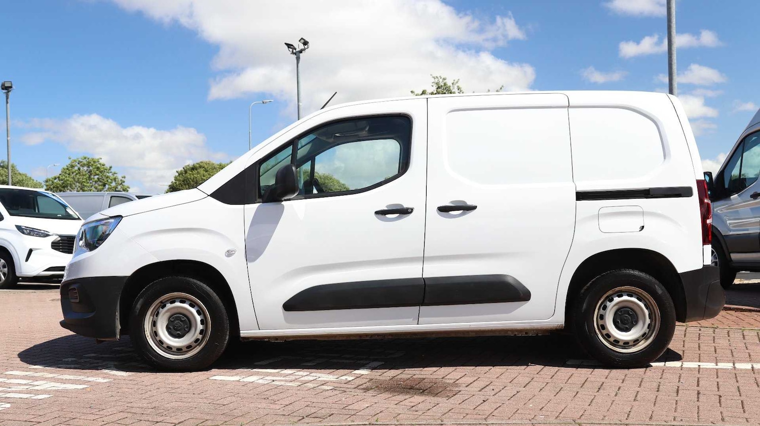 Used Vauxhall Combo 2022 for sale - 76902293: Photo 9