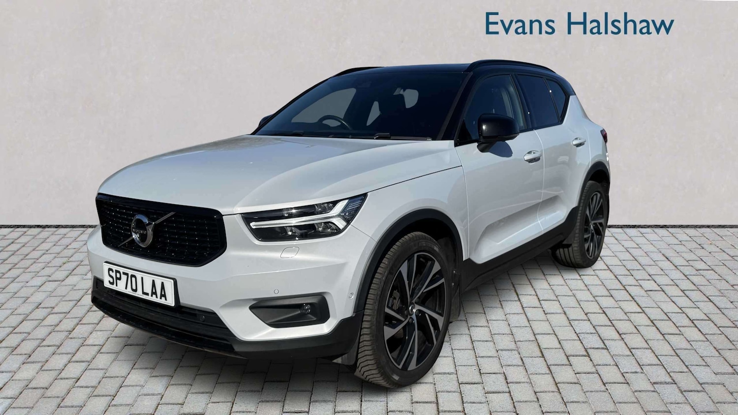 Used Volvo XC40 2020 for sale - 77928368: Photo 3