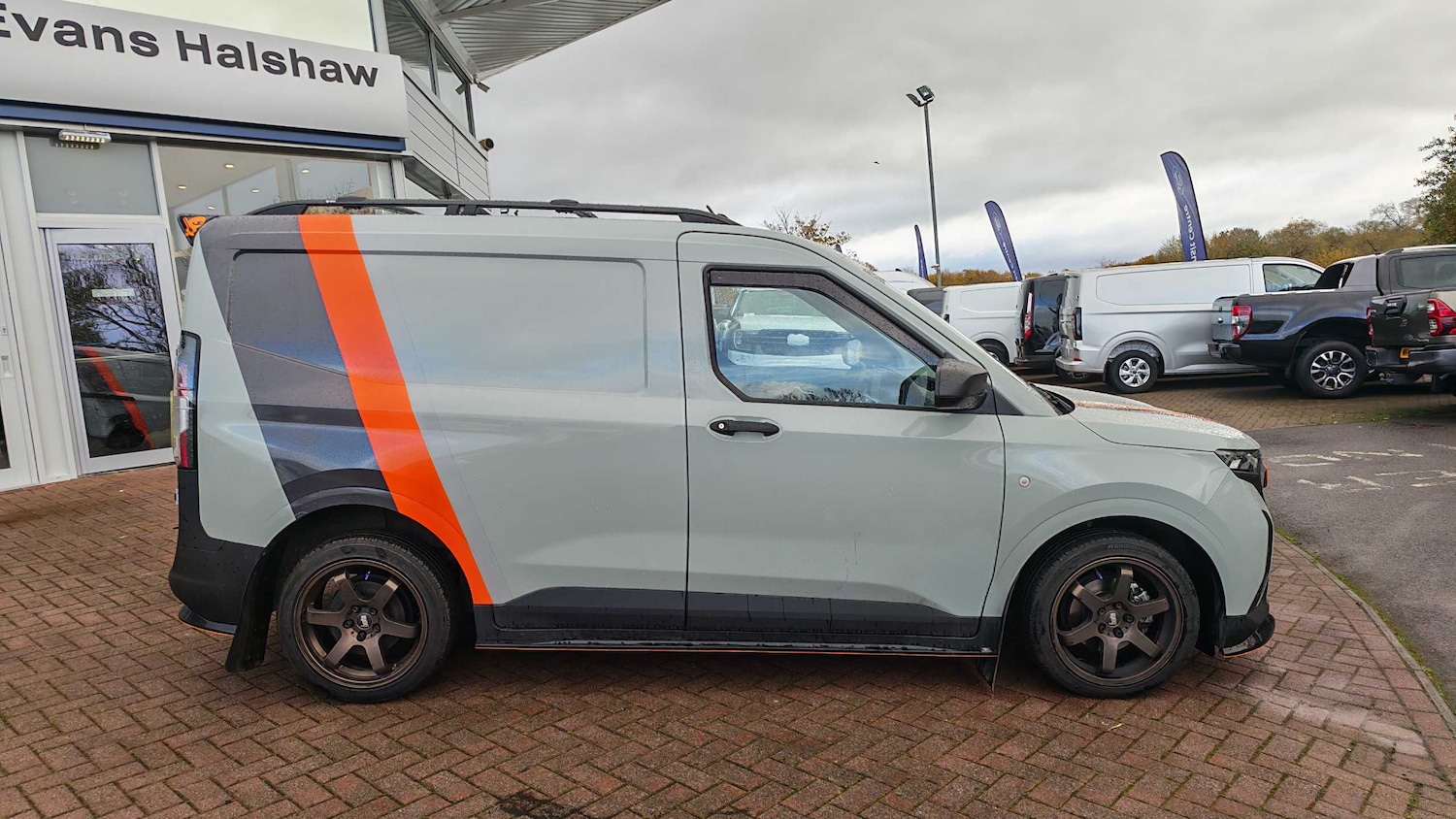 Used Ford Transit Courier 2024 for sale - 76460598: Photo 4
