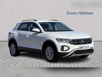Used Volkswagen T-Roc 2023 for sale - 78787393: Photo