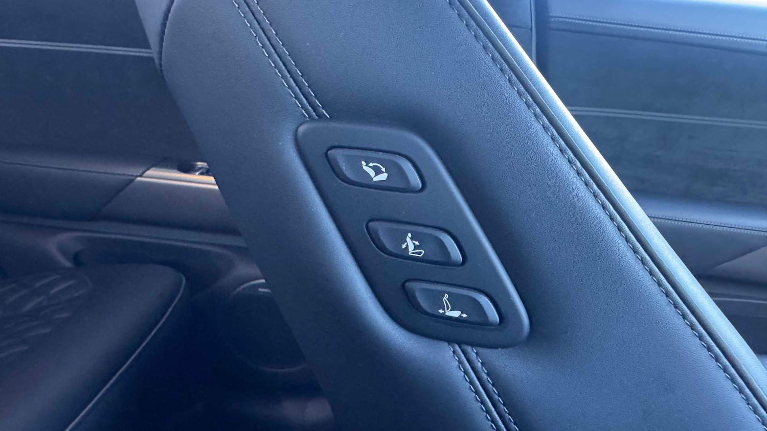 Used Genesis GV60 2023 for sale - 77458560: Photo 18