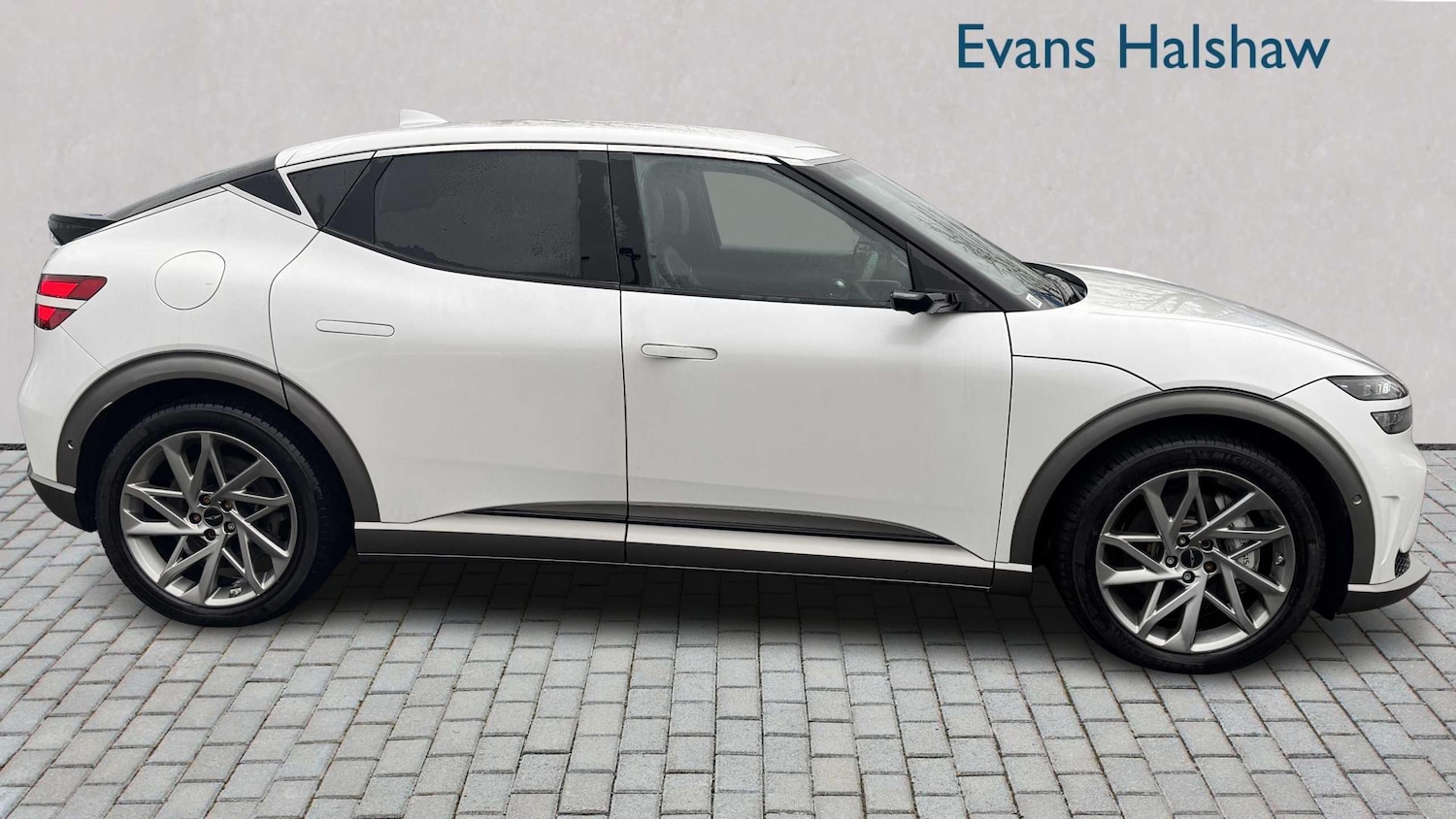 Used Genesis GV60 2023 for sale - 77458560: Photo 2