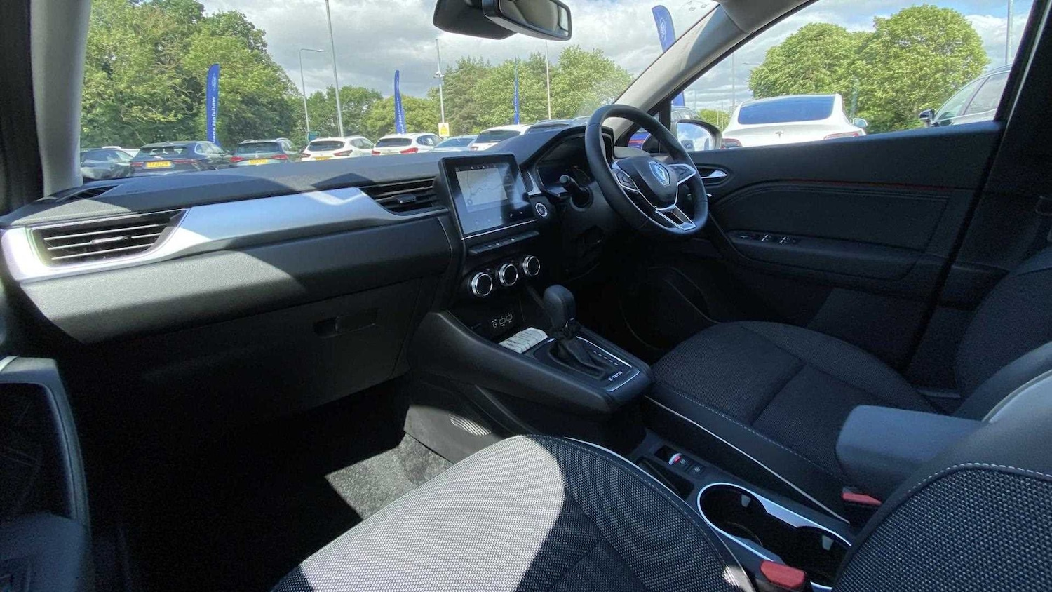 Used Renault Captur 2023 for sale - 76205187: Photo 16