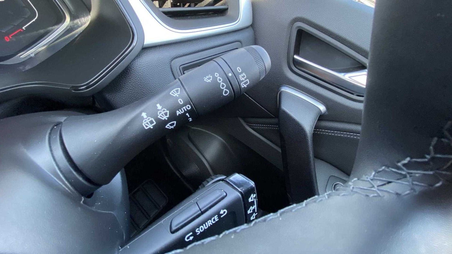 Used Renault Captur 2023 for sale - 76205187: Photo 23