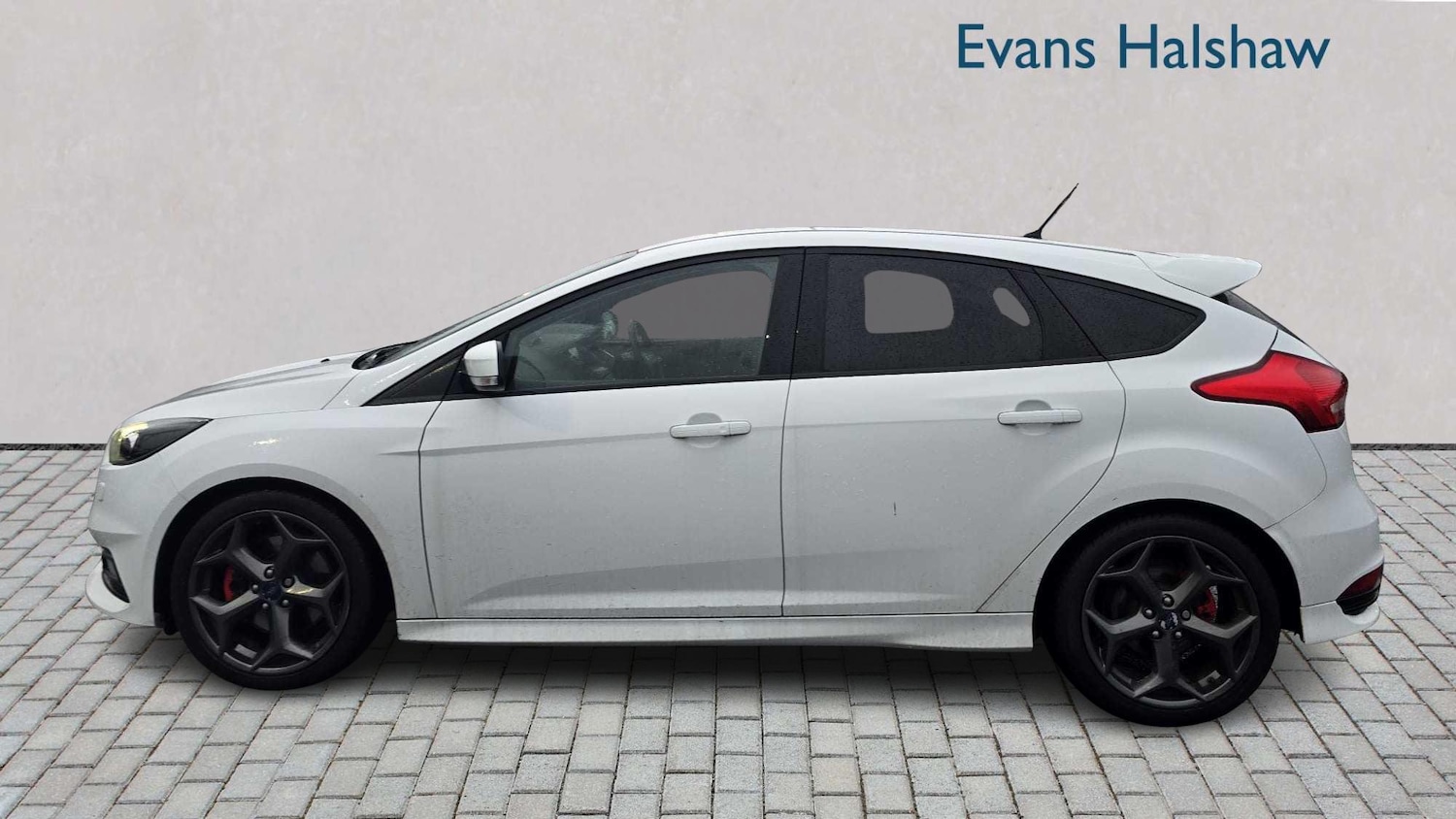 Used Ford Focus 2015 for sale - 76553110: Photo 4