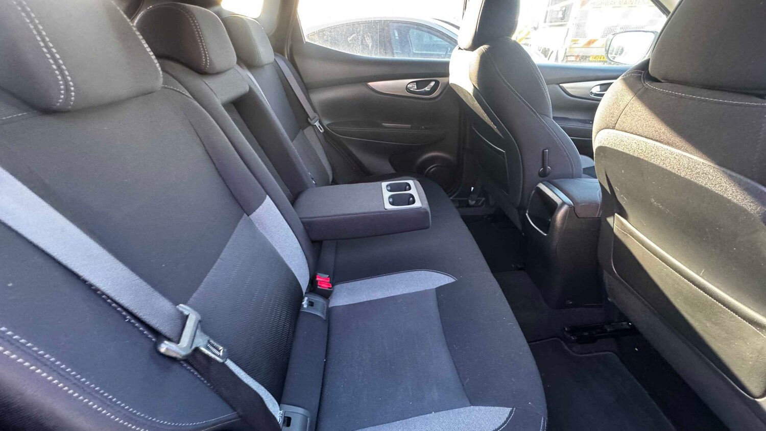 Used Nissan Qashqai 2017 for sale - 77740925: Photo 10