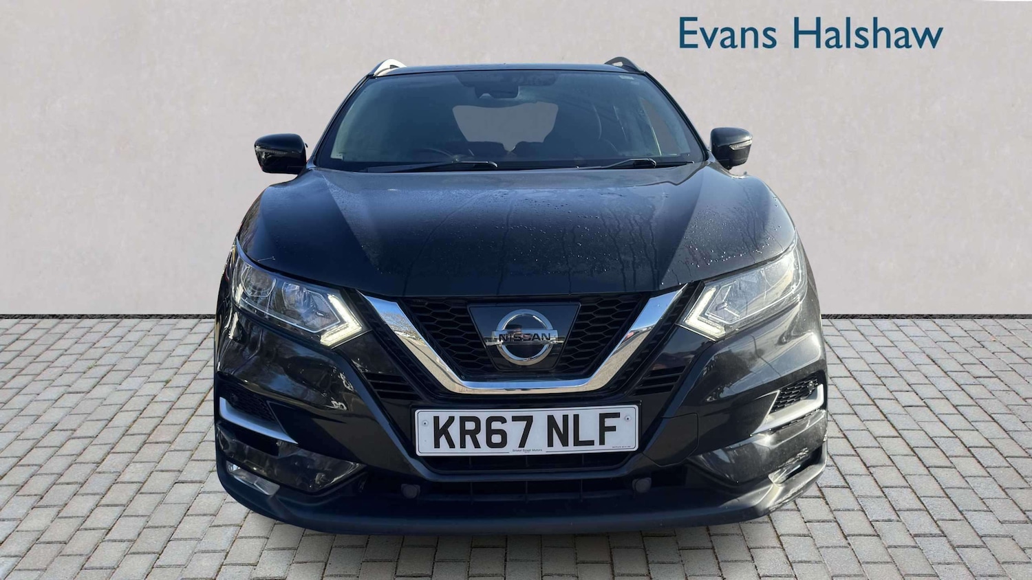 Used Nissan Qashqai 2017 for sale - 77740925: Photo 2