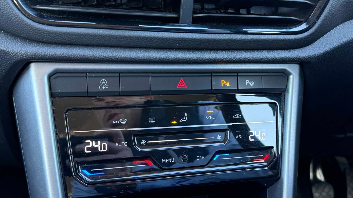 Used Volkswagen T-Roc 2023 for sale - 77928790: Photo 18