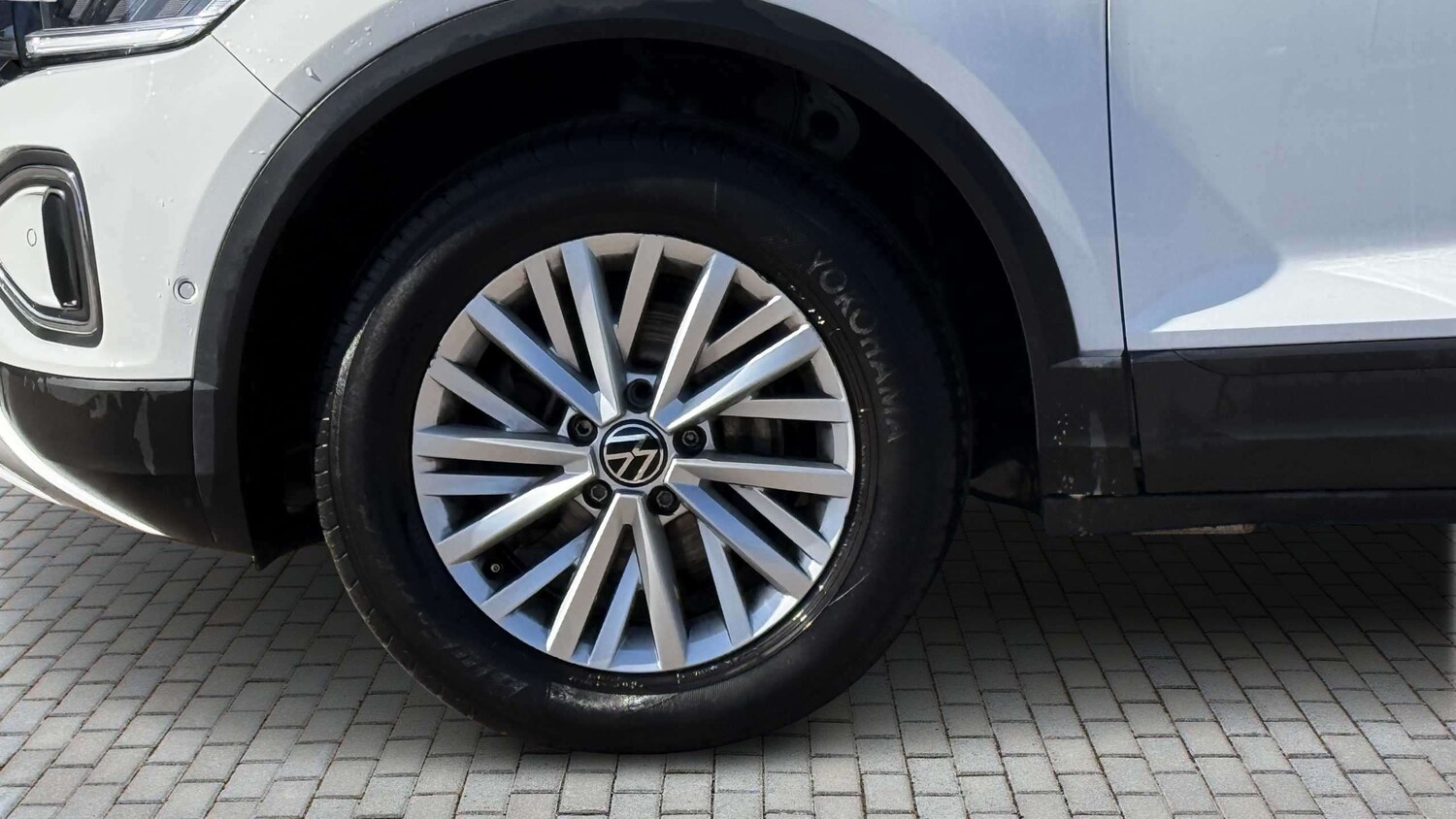 Used Volkswagen T-Roc 2023 for sale - 77928790: Photo 9