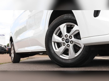 Used Ford Transit Custom 2024 for sale - 76661839: Photo