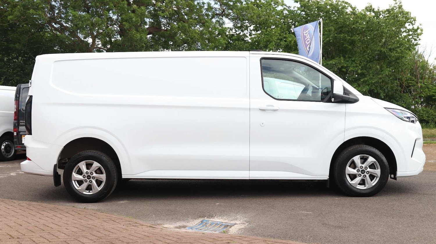 Used Ford Transit Custom 2024 for sale - 76661839: Photo 6
