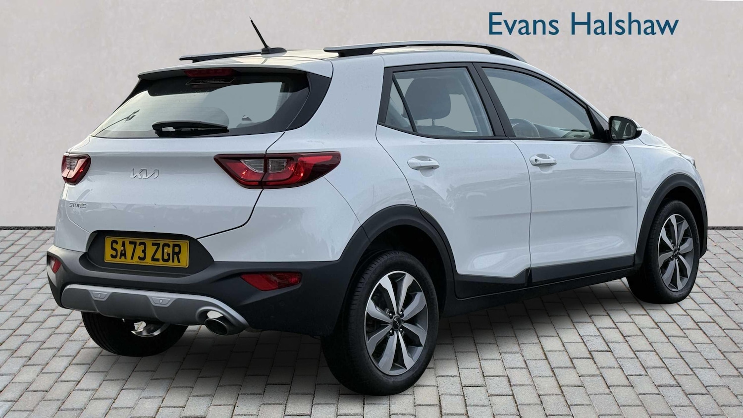 Used Kia Stonic 2023 for sale - 77361235: Photo 7