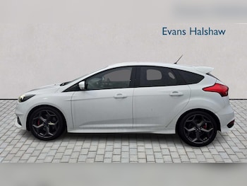 Used Ford Focus 2015 for sale - 77219715: Photo