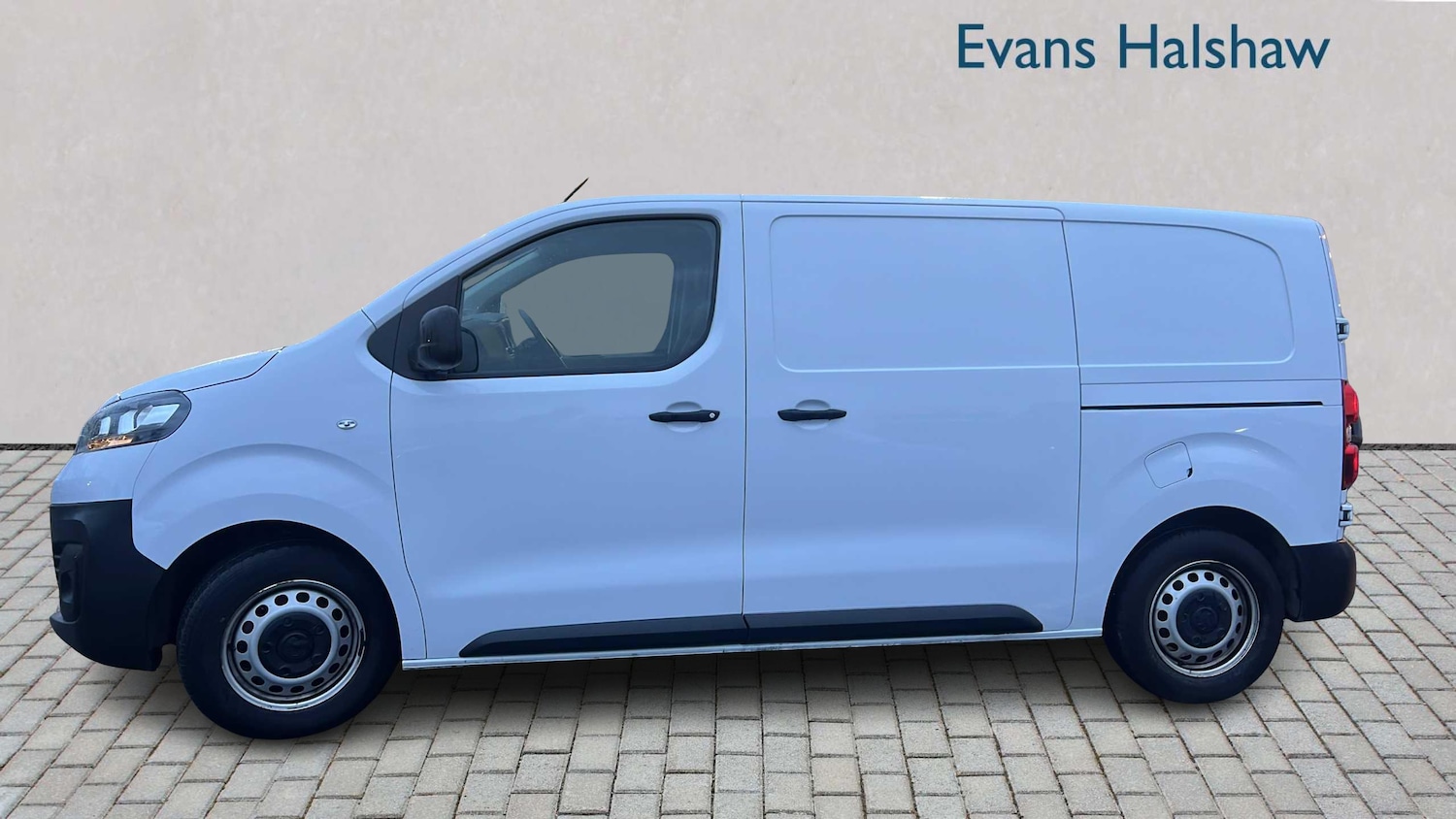 Used Vauxhall Vivaro 2023 for sale - 77308259: Photo 3