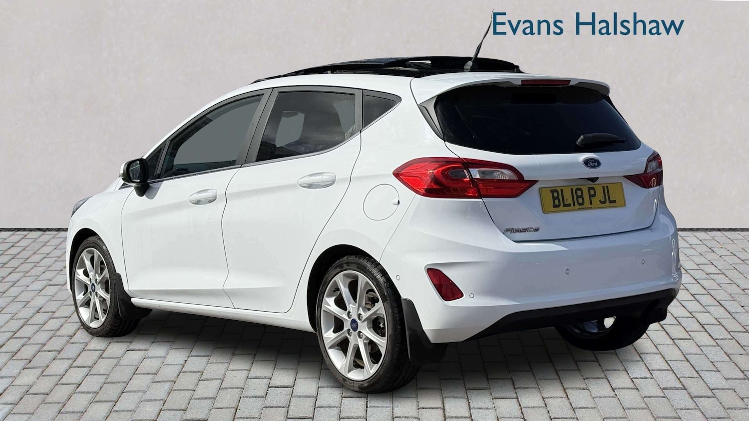 Used Ford Fiesta 2018 for sale - 78063811: Photo 2