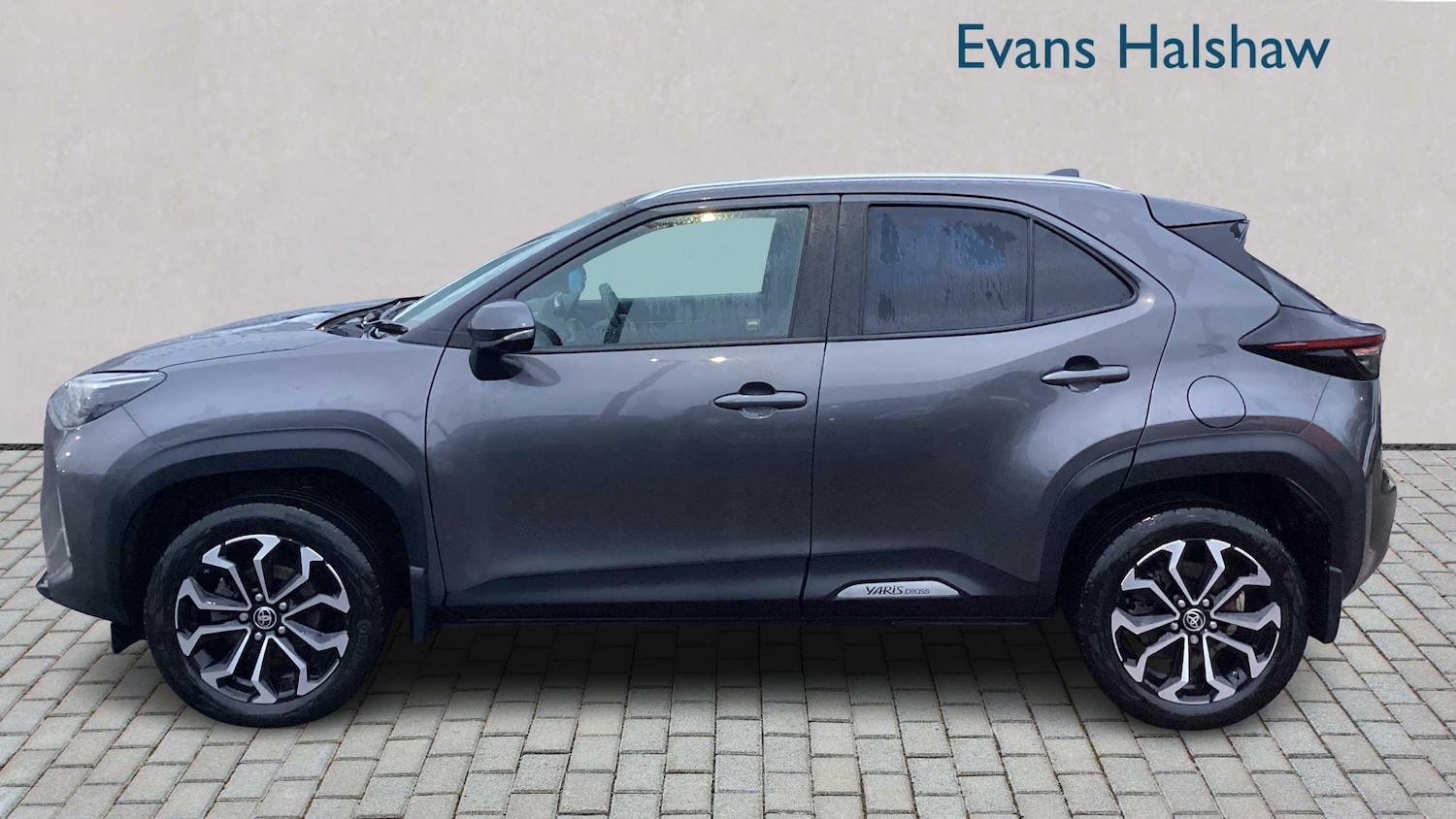 Used Toyota Yaris Cross 2022 for sale - 77282044: Photo 8