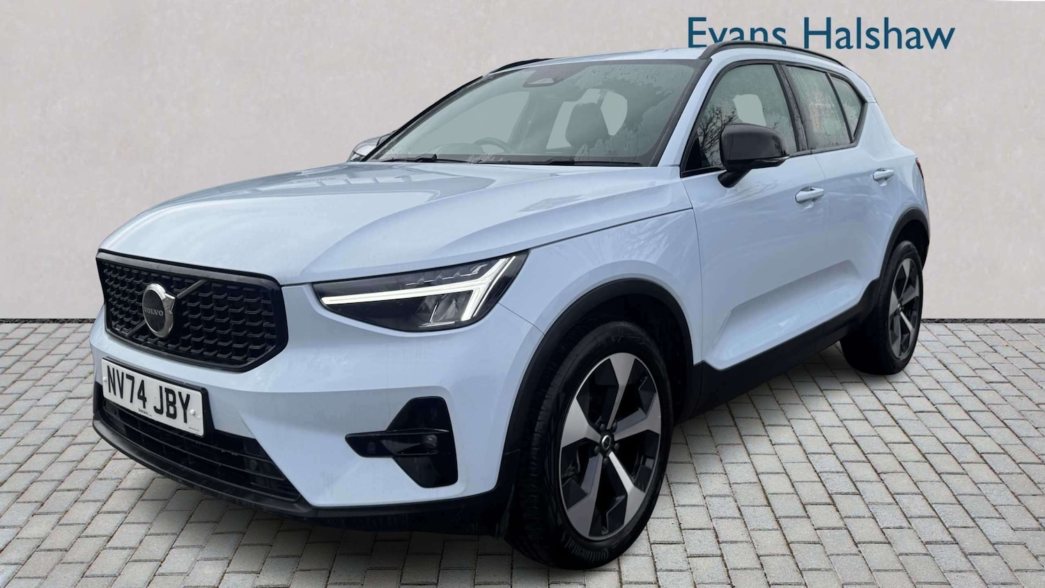 Used Volvo XC40 2024 for sale - 77983264: Photo 3