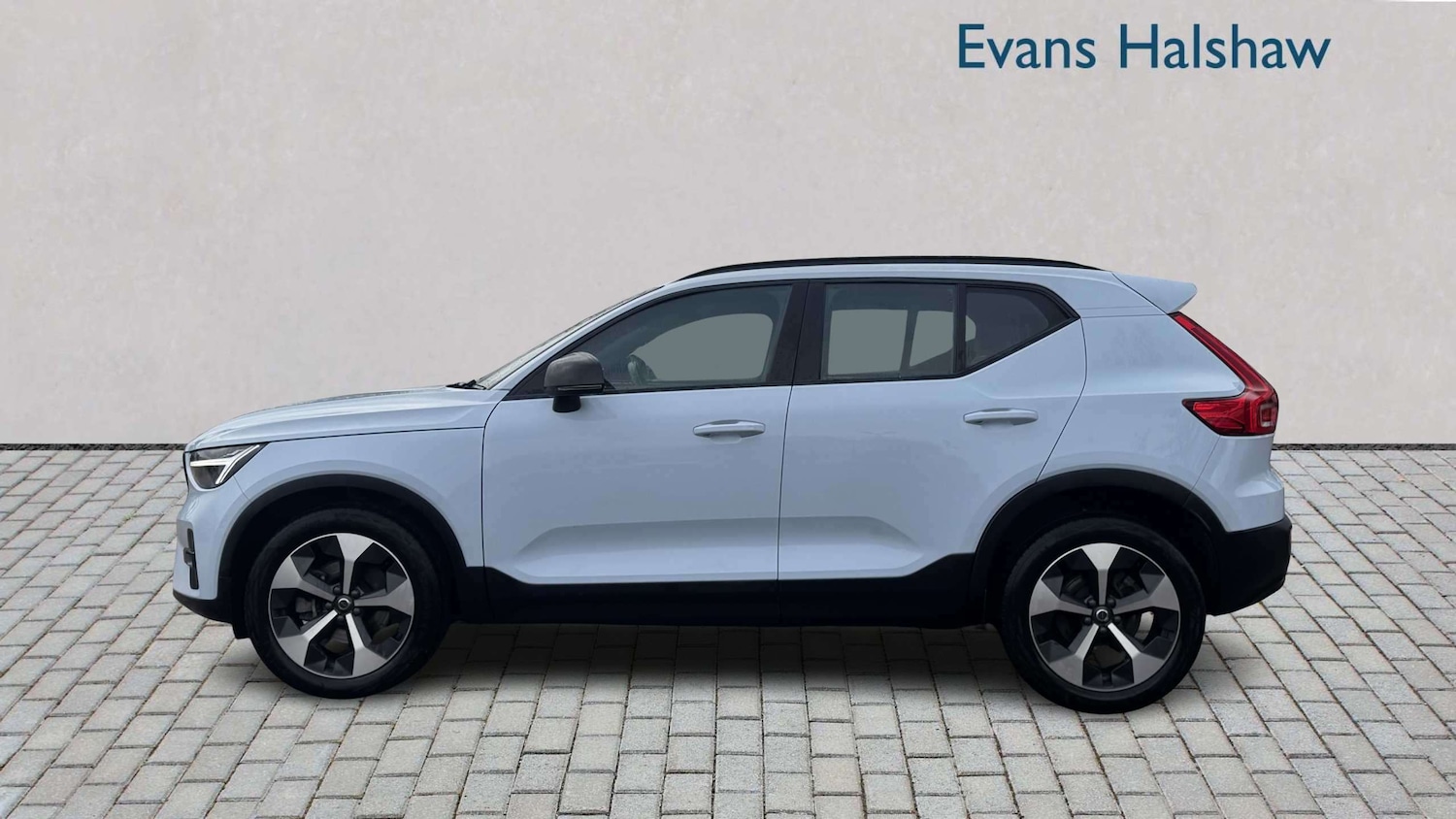 Used Volvo XC40 2024 for sale - 77983264: Photo 4