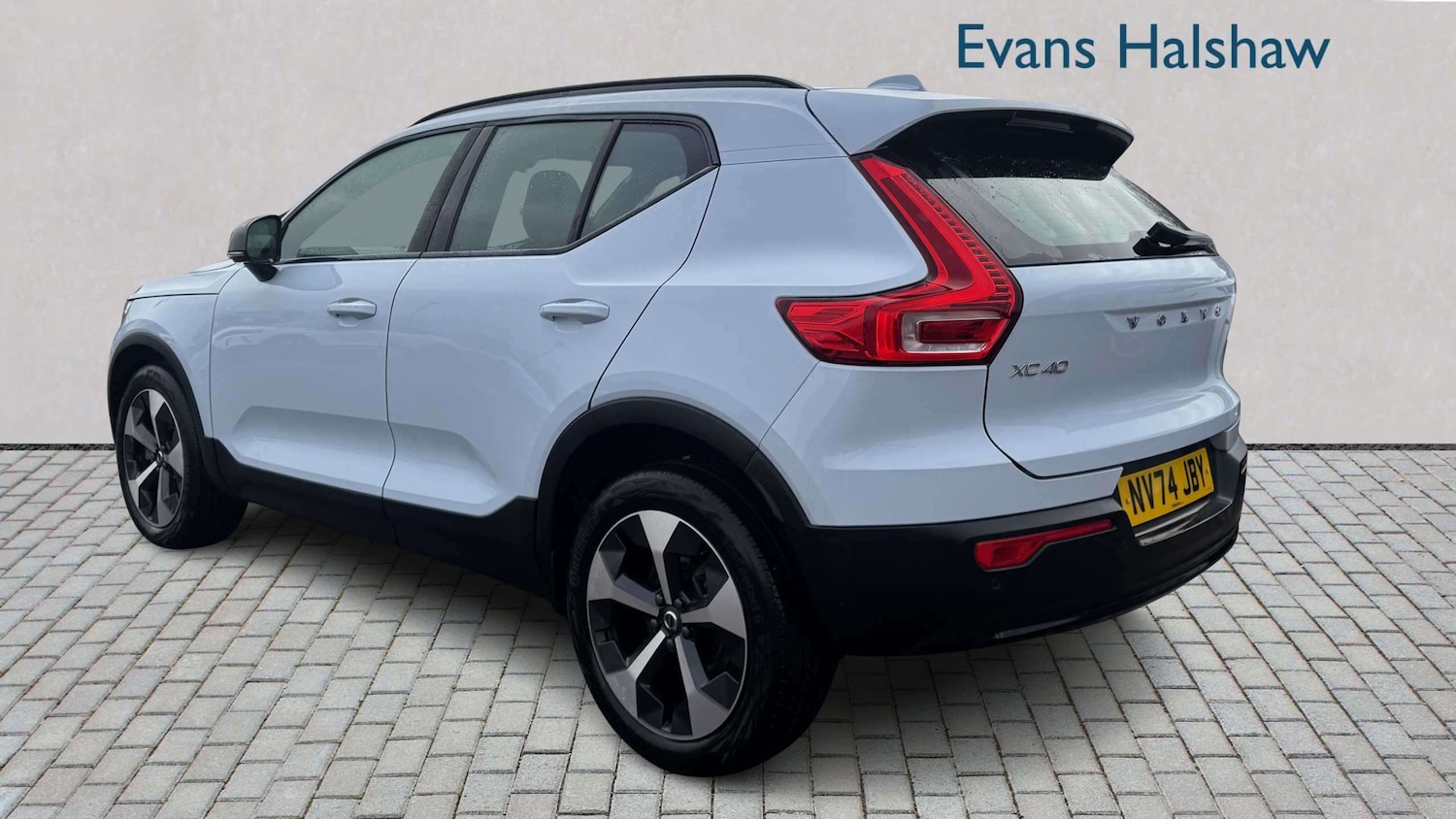 Used Volvo XC40 2024 for sale - 77983264: Photo 5