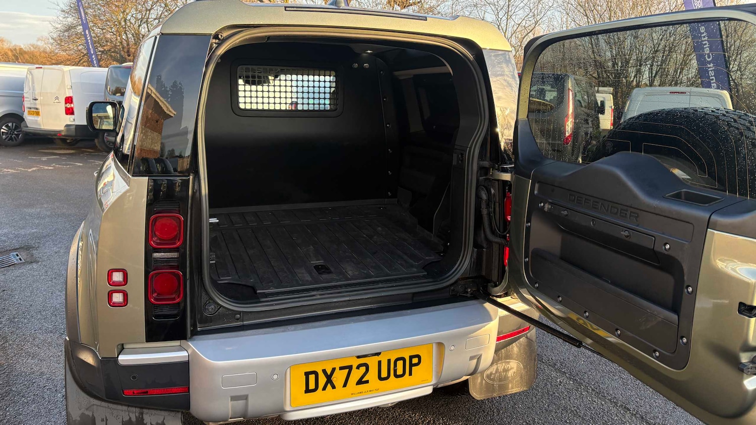 Used Land Rover Defender 2022 for sale - 77577252: Photo 10