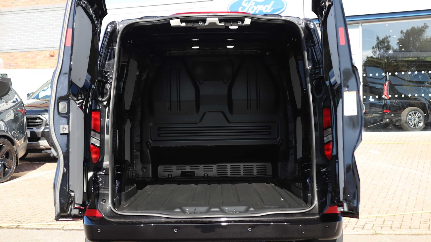 Used Ford Transit Custom for sale - 76218414: Photo 8