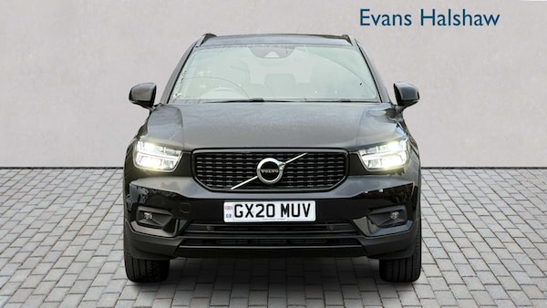 Used Volvo XC40 2020 for sale - 76242390: Photo 2